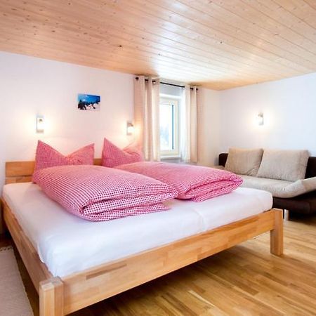 Haus Gaudenz Apartamento Warth  Quarto foto